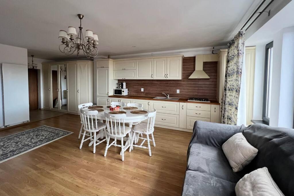 בראשוב Central Apartment With Panoramic View מראה חיצוני תמונה