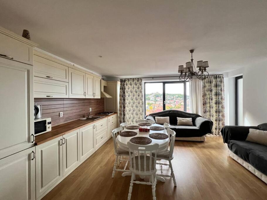 בראשוב Central Apartment With Panoramic View מראה חיצוני תמונה